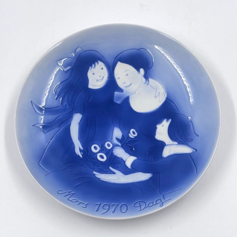 1970 Desiree Denmark Mothers Day Collector Plate Sausmark Blue Porcelain